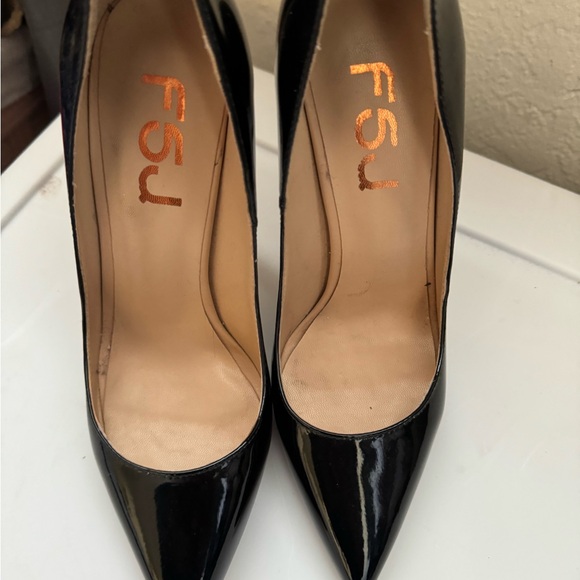 F5J size 6 - Picture 2 of 3